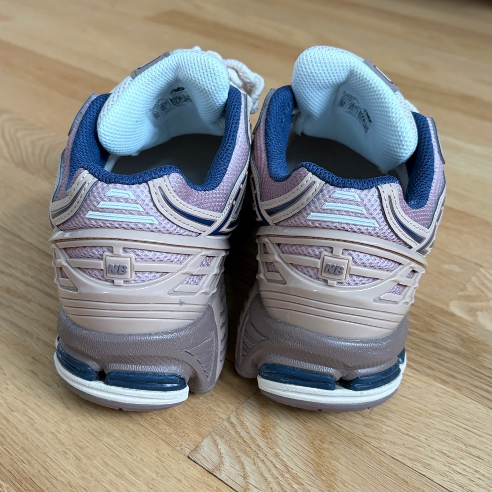 New Balance 1906R Sneaker 7Mens / 8.5 Women’s - Picture 5 of 7